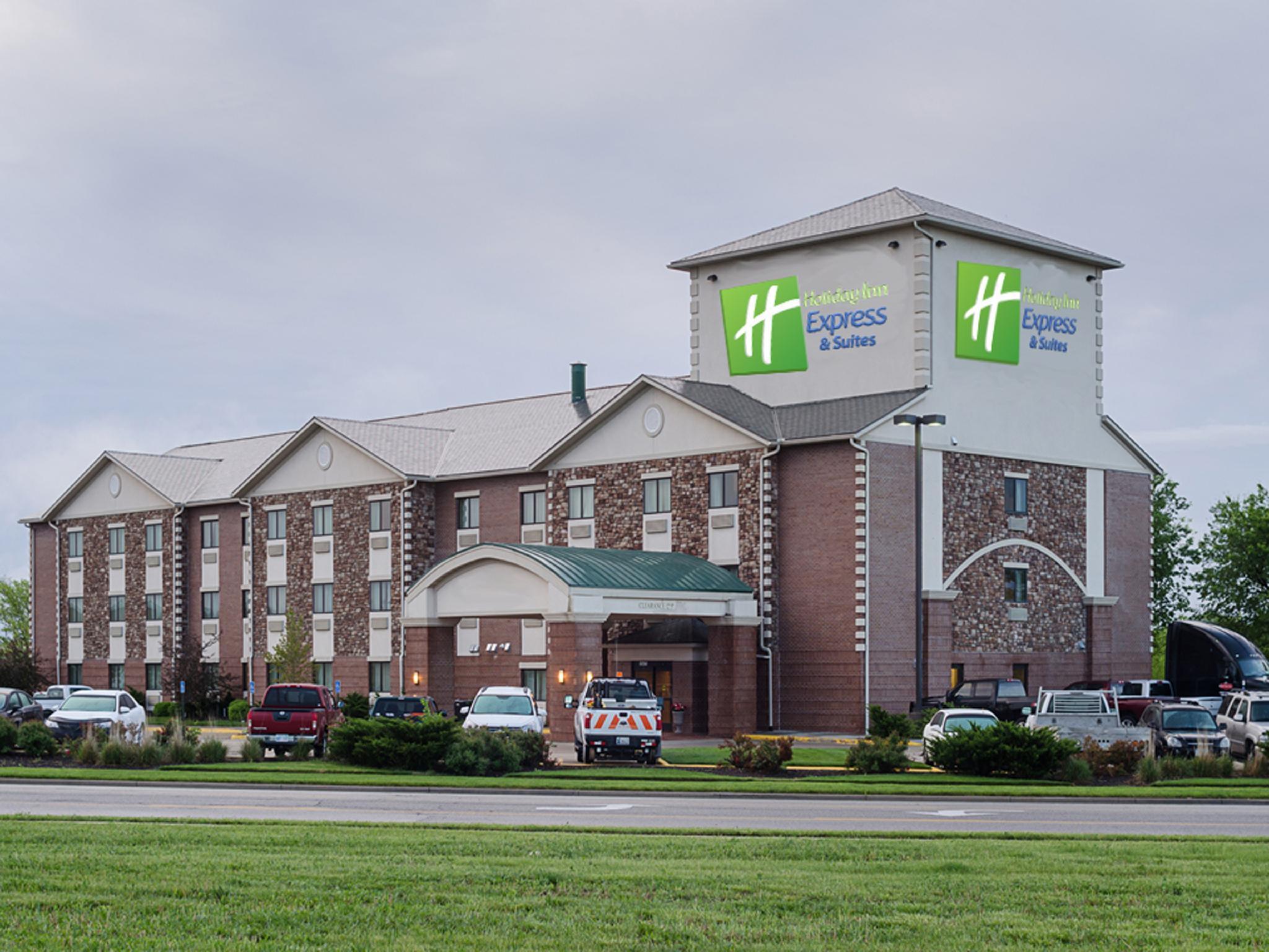 Holiday Inn Express & Suites - Olathe South By Ihg Exterior photo